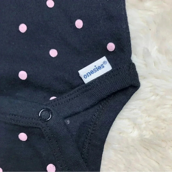 Gerber Onesie Diaper Shirt  Polka Dots Black / Pink Size Newborn - Picture 2 of 16